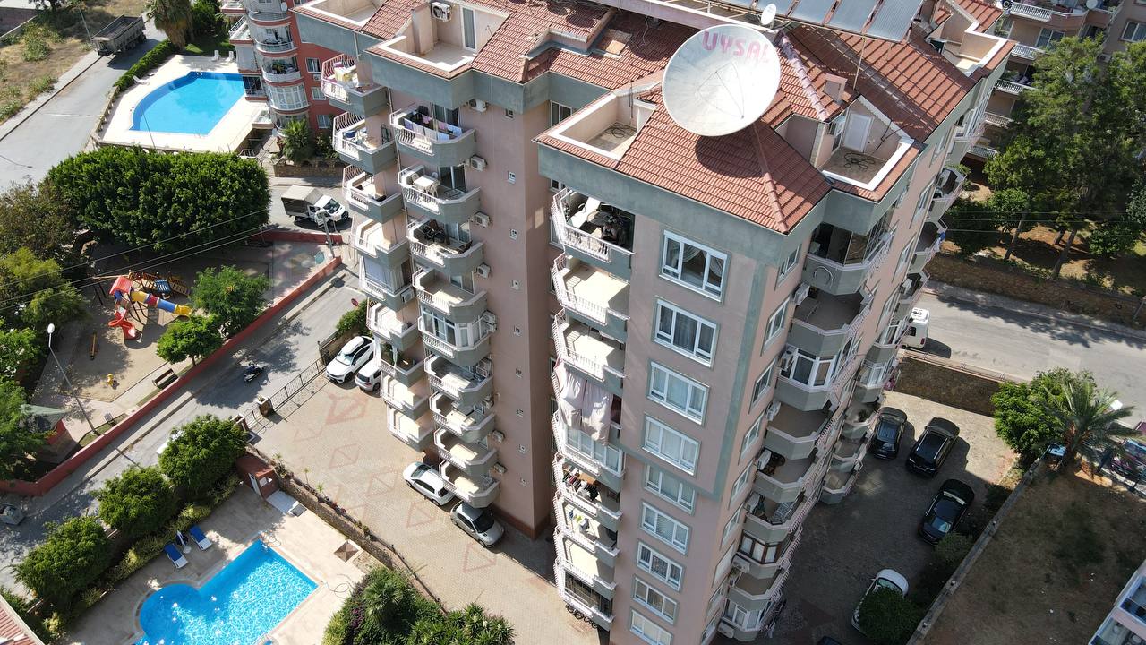 Просторная и уютная квартира планировкой 4+1 в районе ОБА в Турции - фото 2