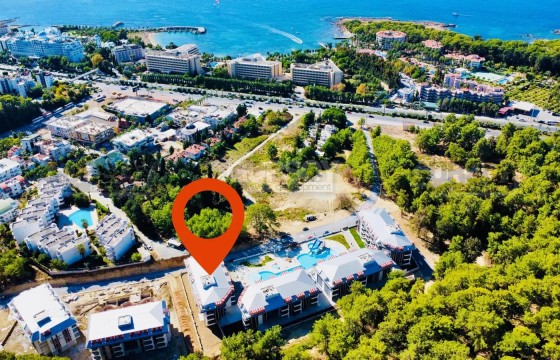 Квартира 2+1 с террасой в комплексе в 400 м от моря в районе Авсаллар в Турции - фото 5