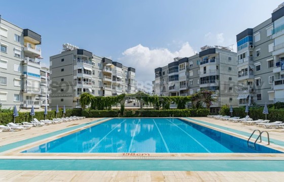 Просторная квартира 3+1 в престижном районе всего в 100 м от моря в Турции - фото 3