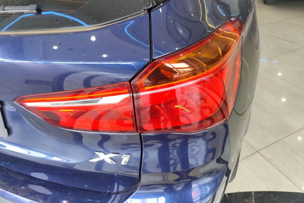 BMW X1 2019 модельного года sDrive18Li модификация Fashion - фото 9