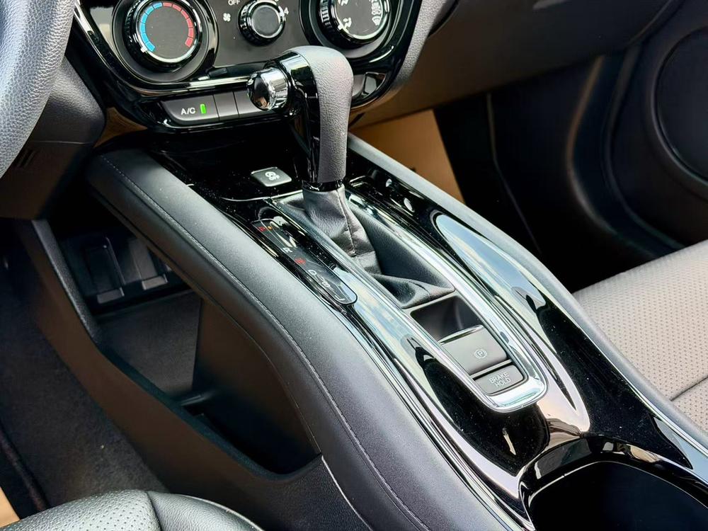 Vezel 2022 модельного года 1.5L CVT версия Elite Smart Enjoyment - фото 16