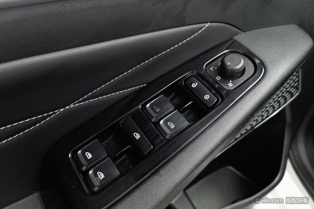 Emgrand 2022, 4-е поколение, 1.5L, механическая, люкс-комплектация - фото 23