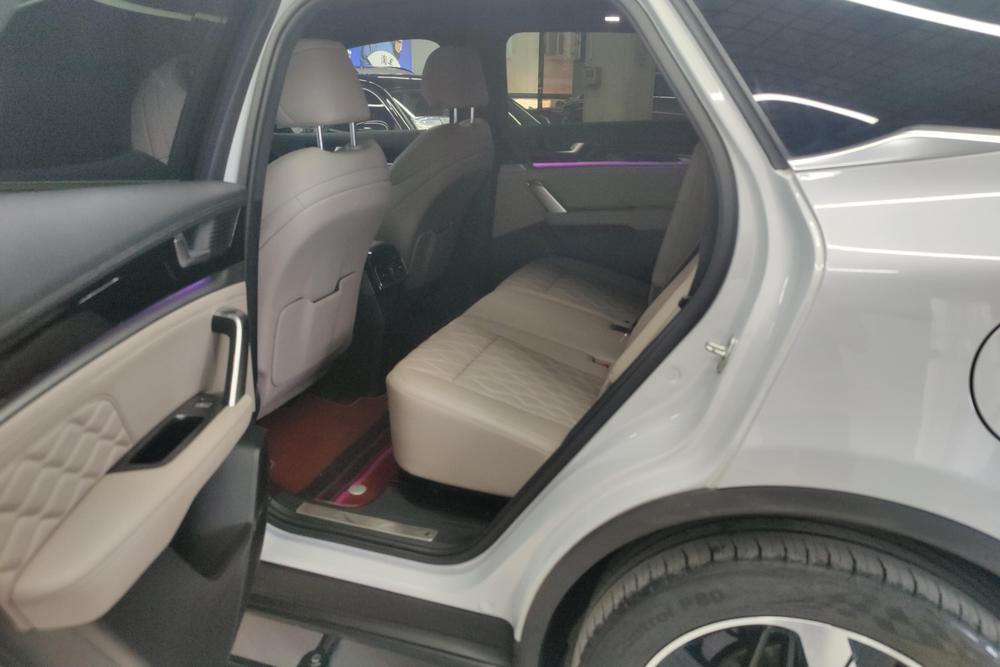 Tang DM 2024 модельного года, версия Glory Edition DM-i 112KM Premium - фото 15