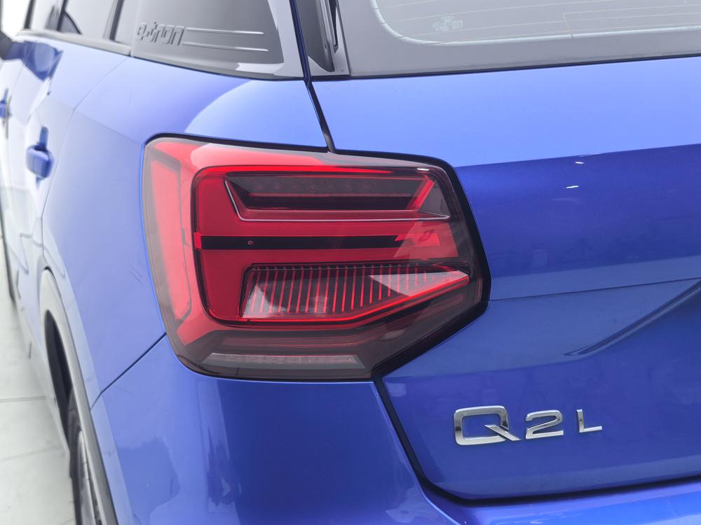 Audi Q2L e-tron 2019 года, полностью электрическая версия Smart Enjoyment - фото 13