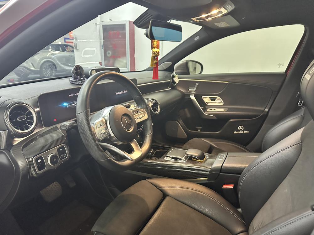 Mercedes-Benz A-Class 2020 года A 180 L спортивный седан - фото 13