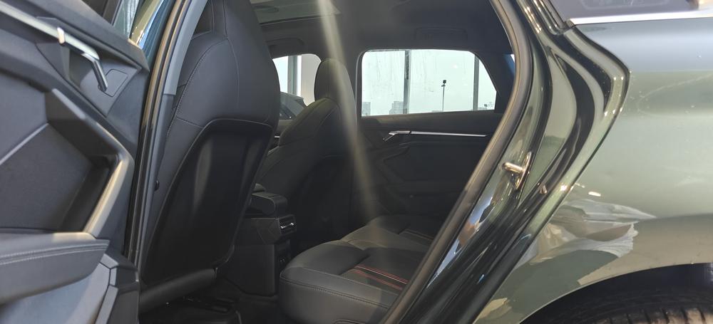 Audi A3 2023 Sportback 35 TFSI, стильная спортивная комплектация - фото 18