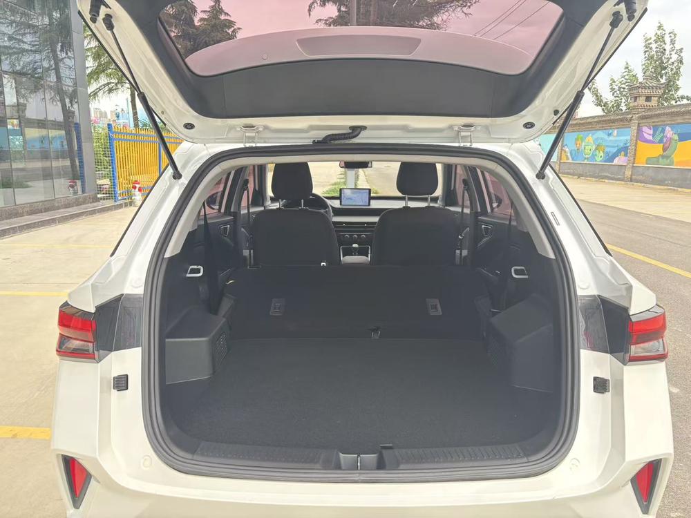 Wuling Xingchi 2023 года 1.5L CVT, комплектация «Чаншуан» - фото 9