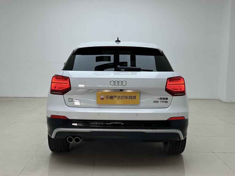 Audi Q2L 2020, модель 35TFSI, стильная спортивная версия - фото 5