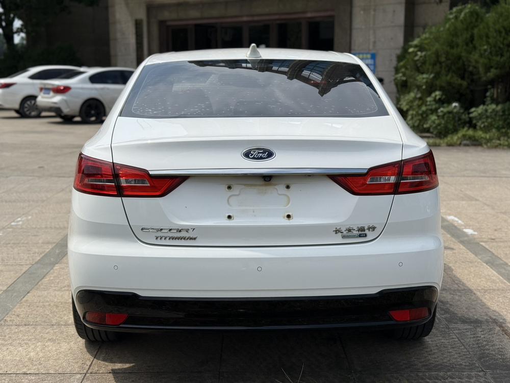 Escort 2019 EcoBoost 125 автоматическая версия Premium - фото 5