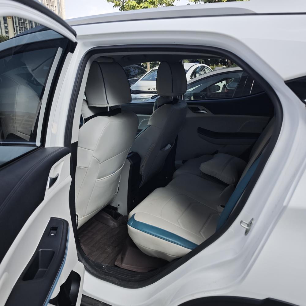 Yuan Pro 2023 модель 401KM роскошная комплектация - фото 12