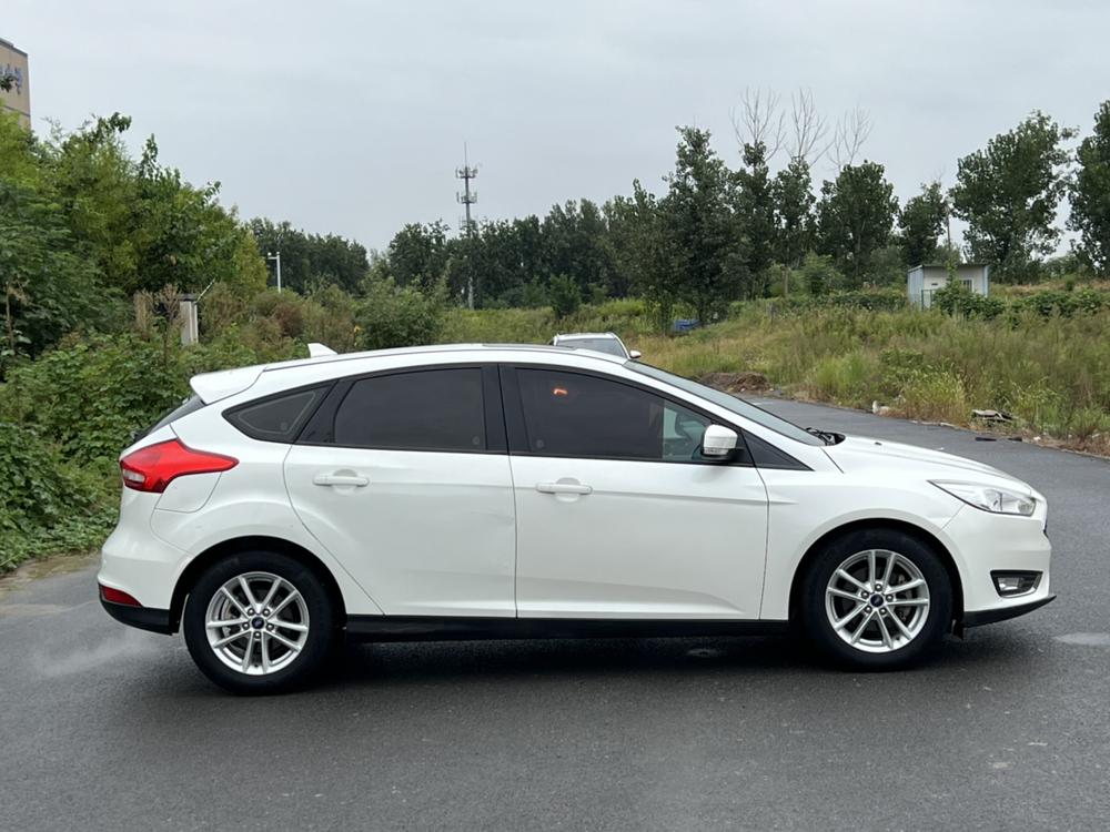 Focus, классическая версия 2018 модельного года, хэтчбек EcoBoost 125, механическая трансмиссия, сверхмощная стильная версия с интеллектуальным вождением - фото 8