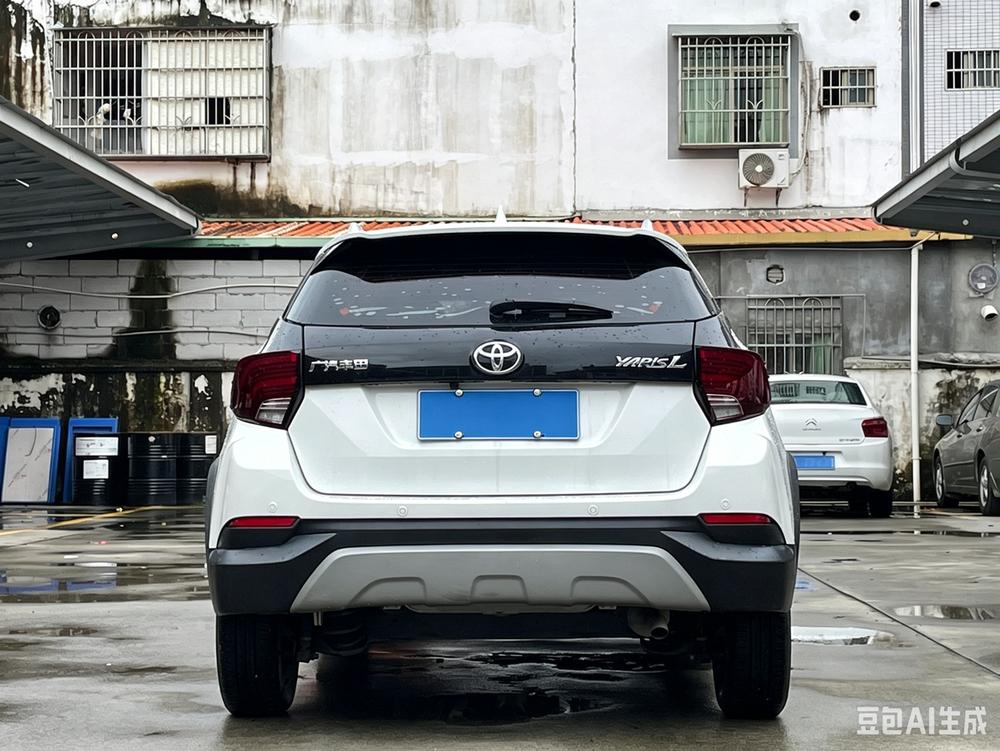 Yaris L 2022 1.5L CVT версия Leading PLUS - фото 5