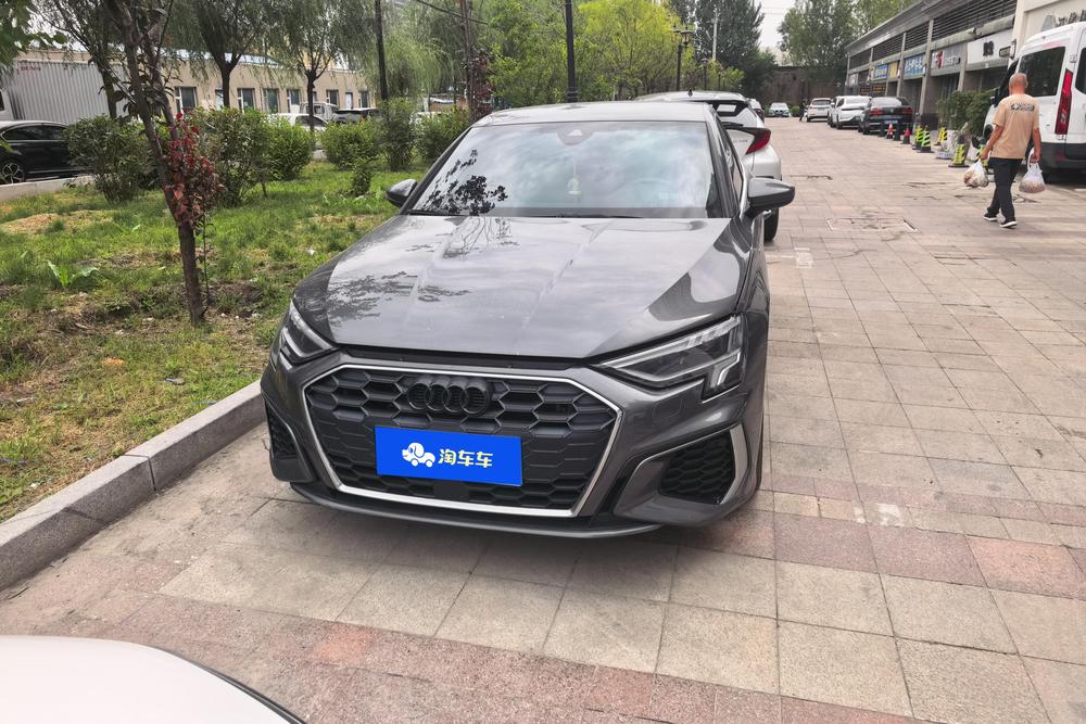 Audi A3 2022 Sportback 35 TFSI Спортивная версия Advance - фото 2