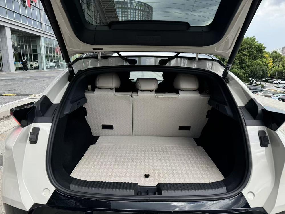 Lynk & Co Z20 2025 модельного года 530 км задний привод Max - фото 13