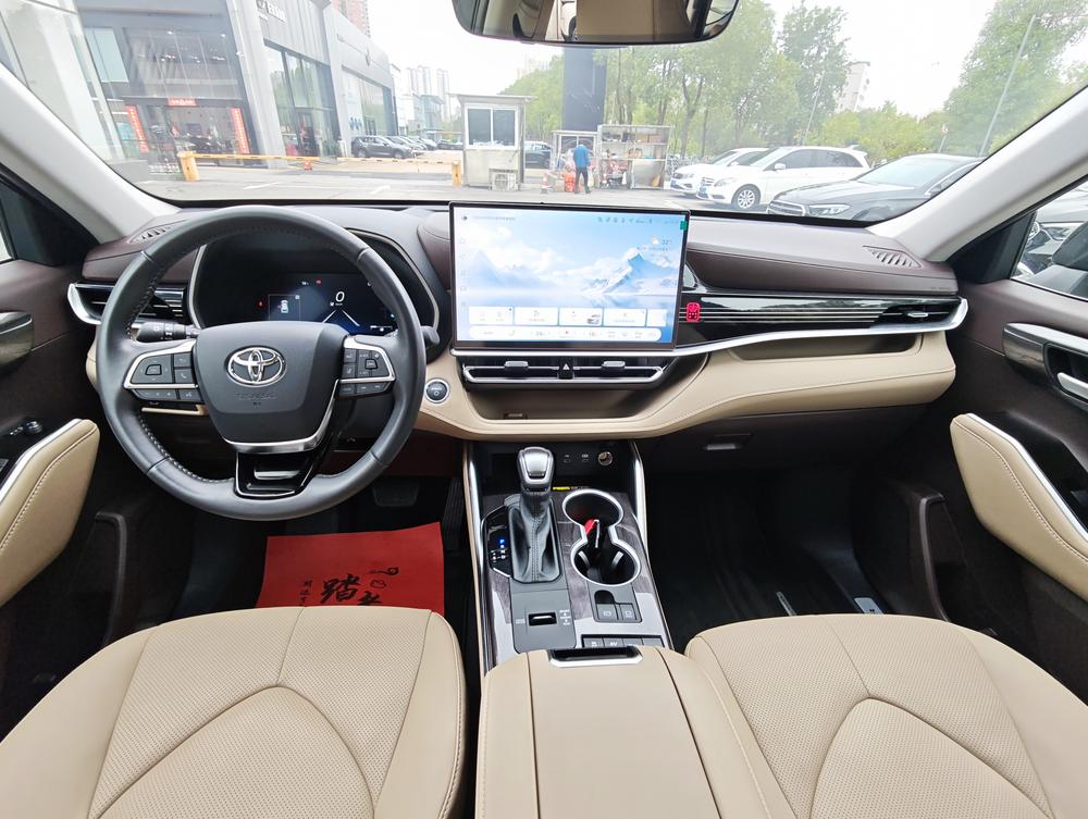 Toyota Highlander 2026 - фото 5