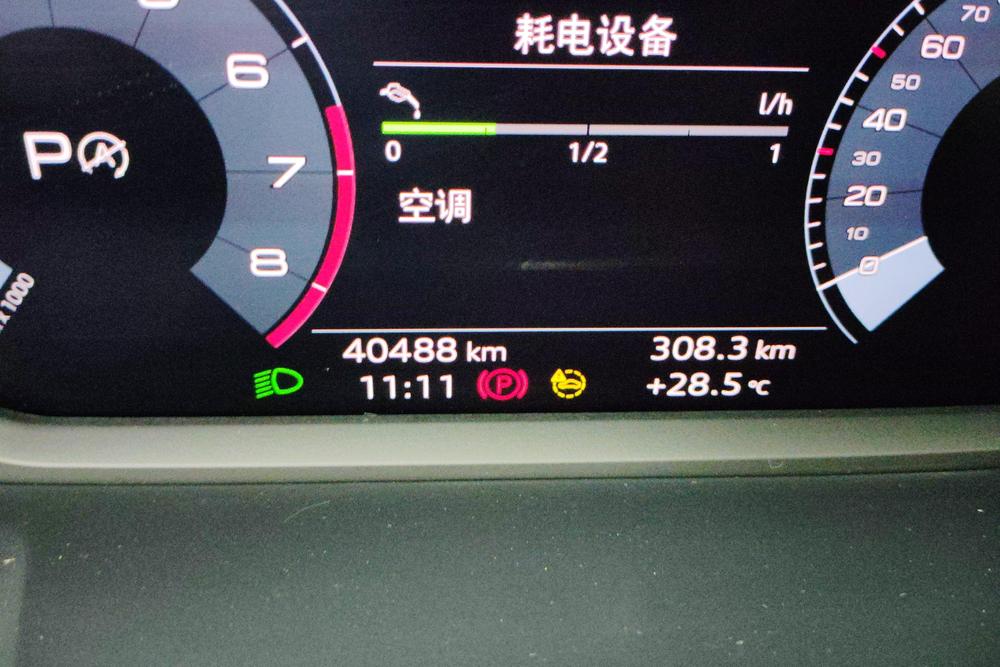 Audi Q3 2022 модельного года 35 TFSI модная спортивная версия - фото 12