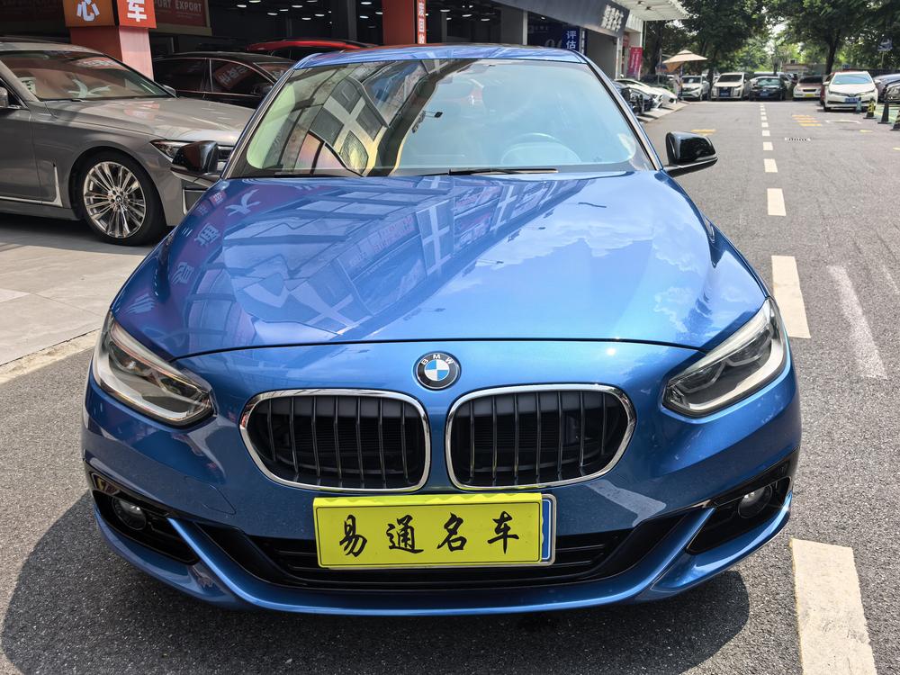 BMW 1-Series 2018 года 118i в комплектации Fashion - фото 2