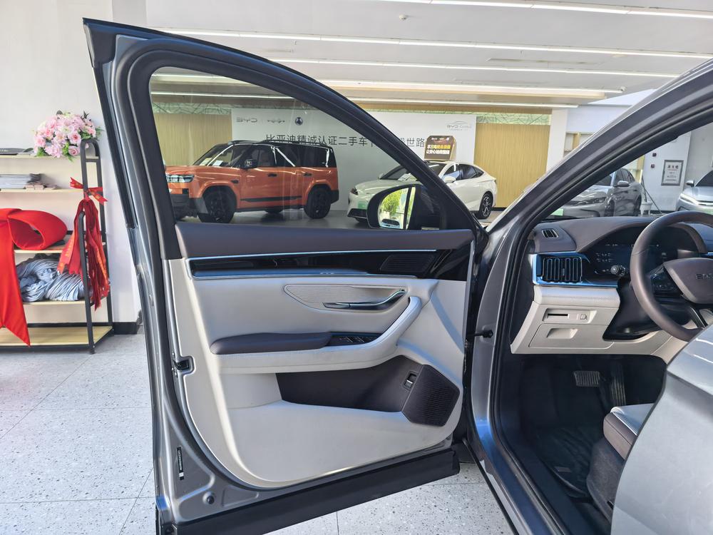 Song PLUS EV 2025 модель 520KM Люкс - фото 16