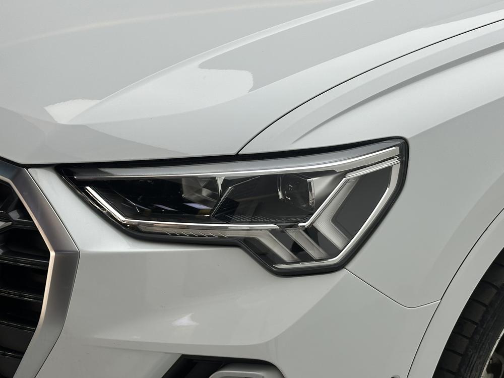 Audi Q3 2021 модель 35 TFSI стильная спортивная версия - фото 12