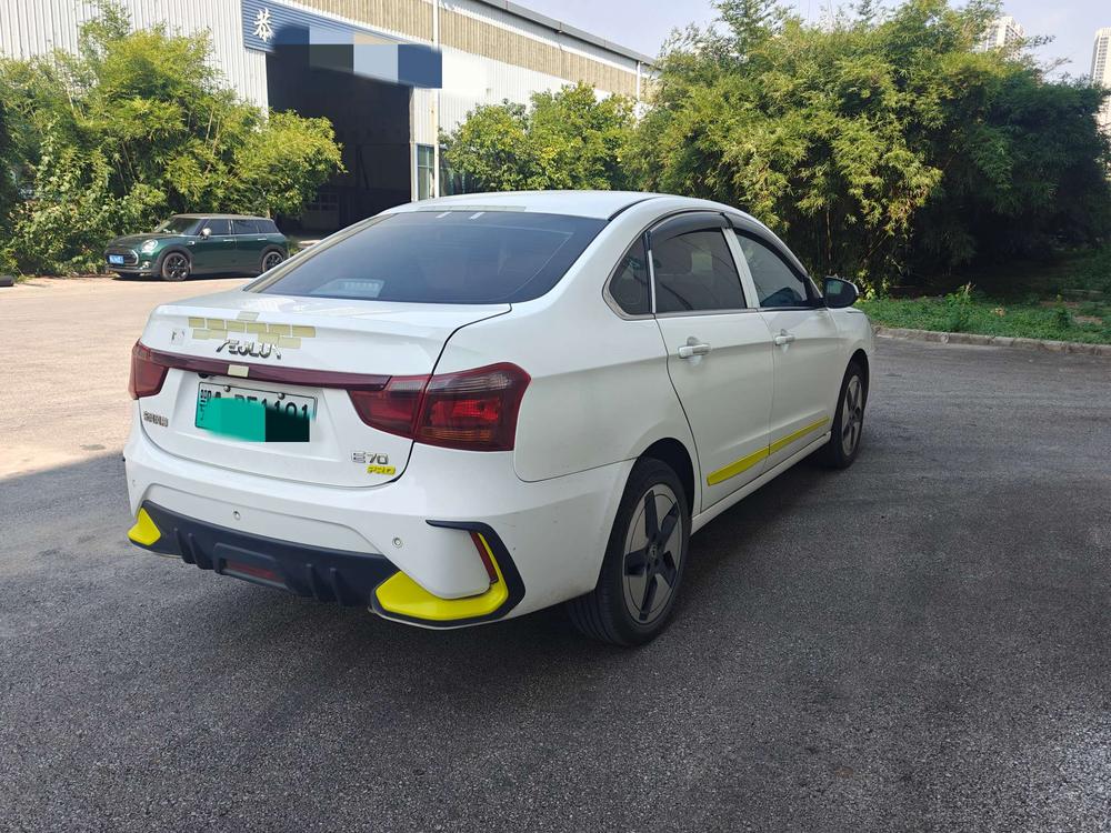 Dongfeng Fengshen Dongfeng Fengshen E70 2023 - фото 6