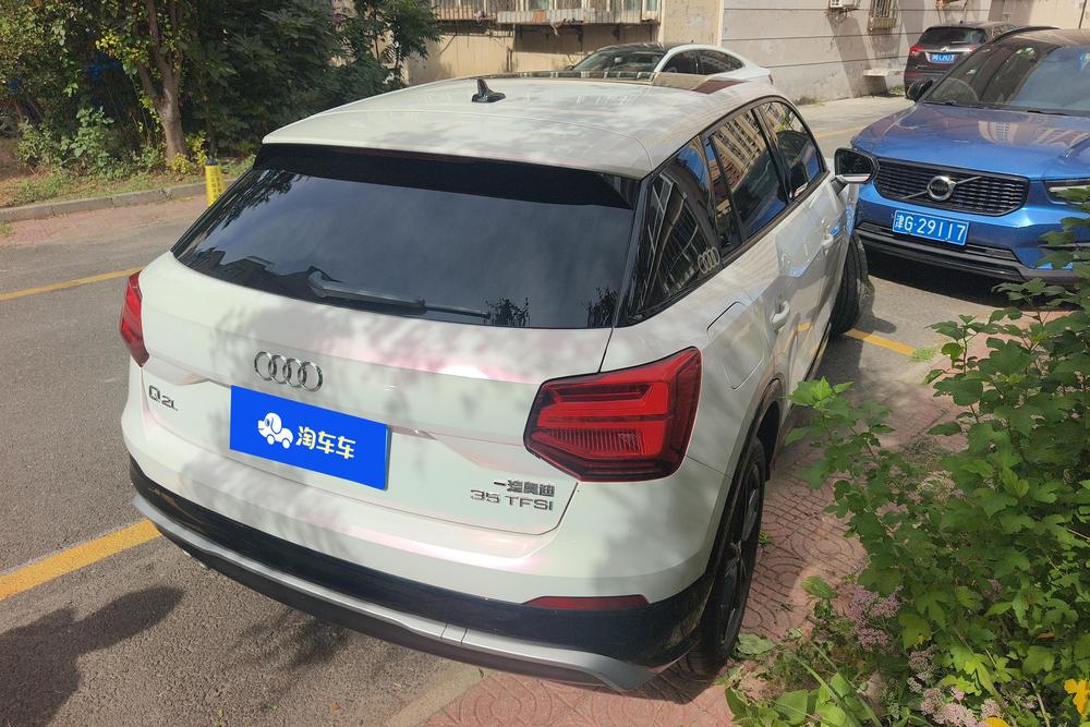 Audi Q2L 2021 модельного года 35TFSI в динамичной комплектации Progress - фото 3