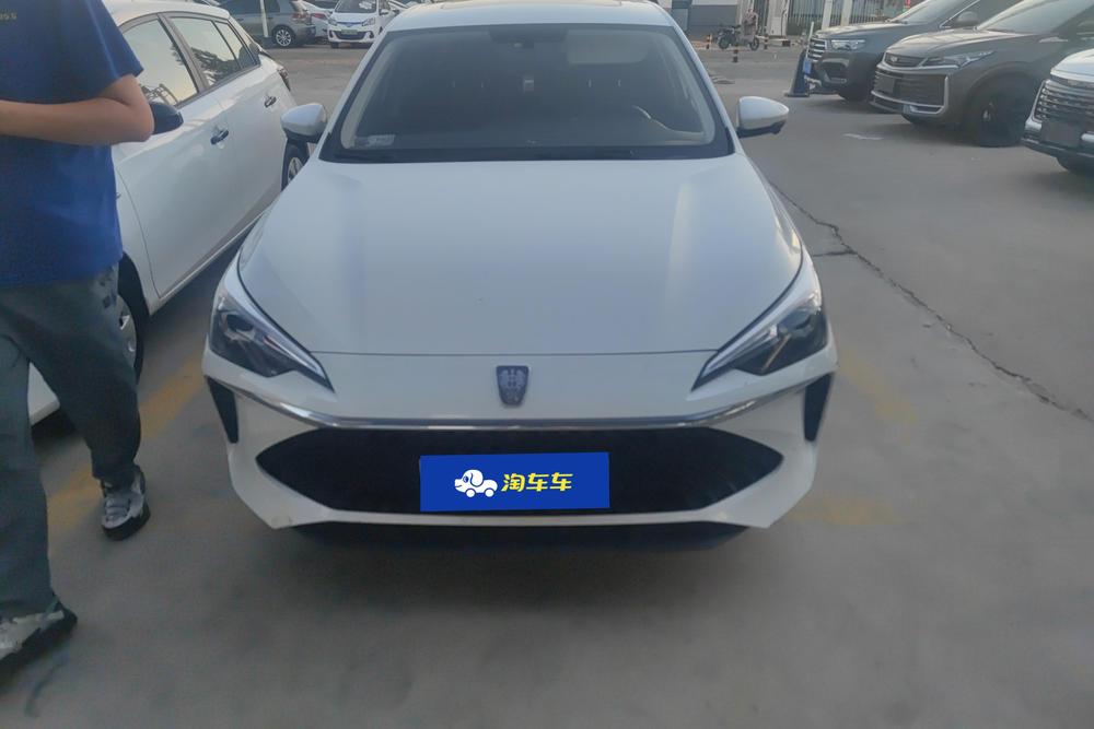 Roewe i5 2023 года 1.5L CVT версия Prestige - фото 2