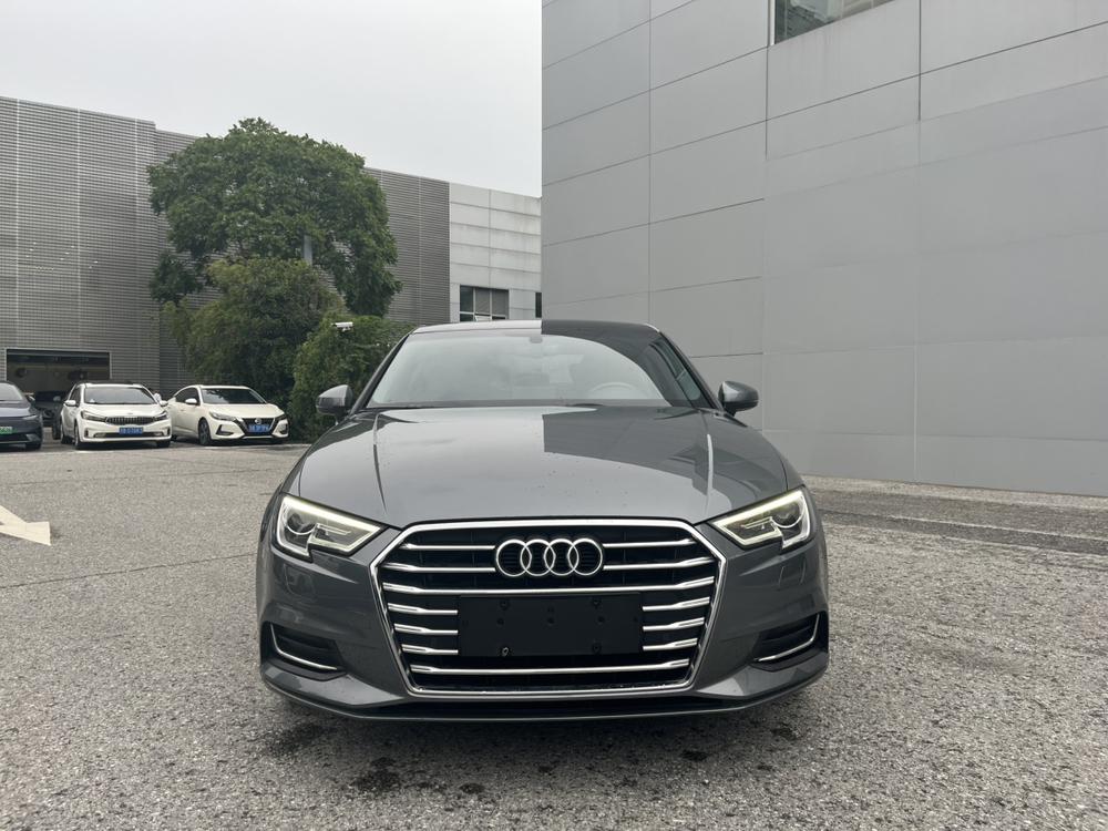 Audi A3 2020 модельного года, обновлённая версия Limousine 35 TFSI, базовая комплектация, China VI - фото 2