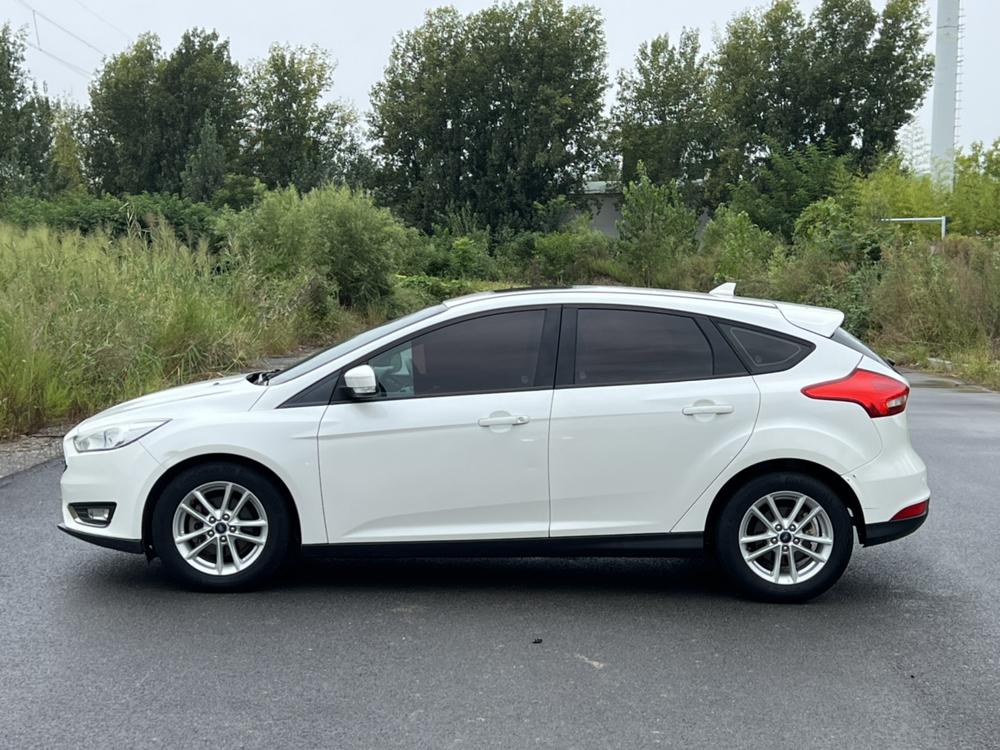 Focus, классическая версия 2018 модельного года, хэтчбек EcoBoost 125, механическая трансмиссия, сверхмощная стильная версия с интеллектуальным вождением - фото 4