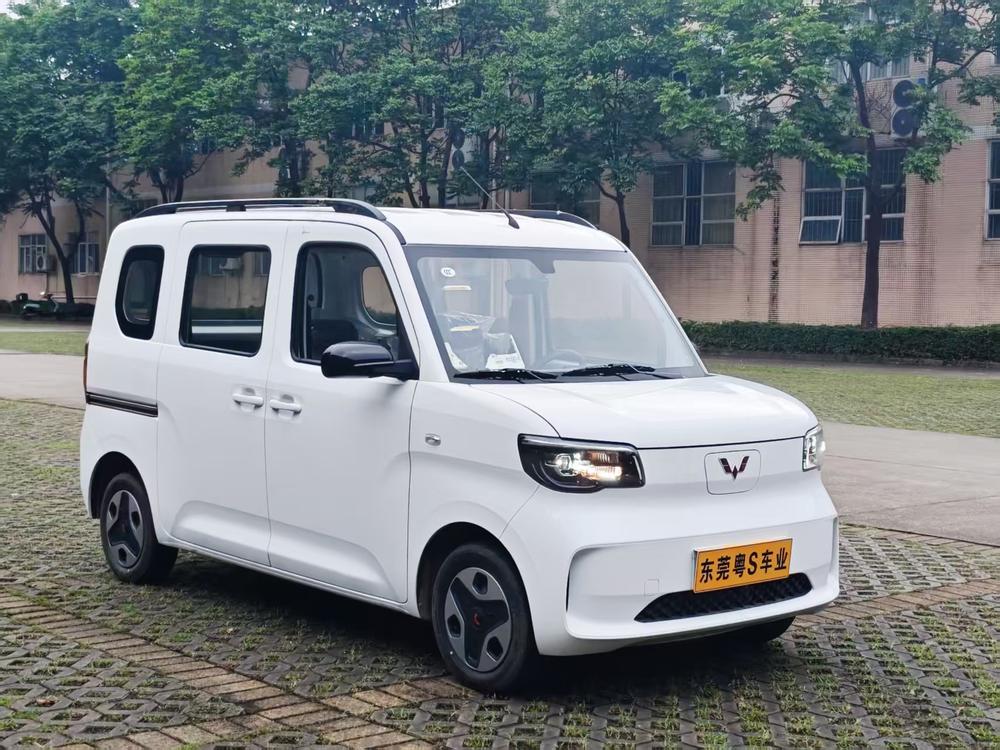 Wuling Zhiguang EV 2025, комплектация Progress - фото 3