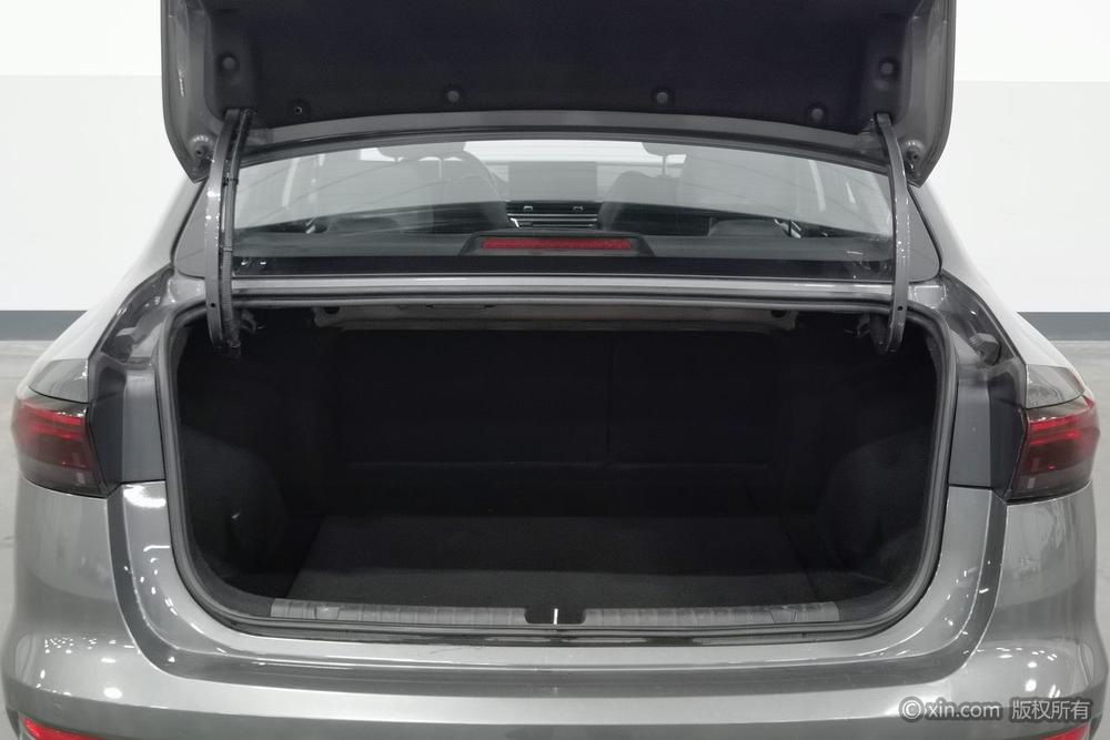 Emgrand 2022 модельного года, 4-е поколение, 1.5L, механическая коробка передач, версия Elite - фото 24