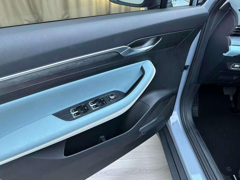 Emgrand S 2022 модельного года 1.4T CVT версия «Игрок кроссовера» - фото 10