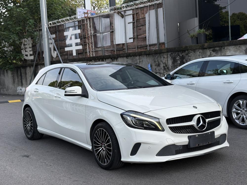Mercedes-Benz A-Class (Import) 2018 модель A 200 Dynamic - фото 3