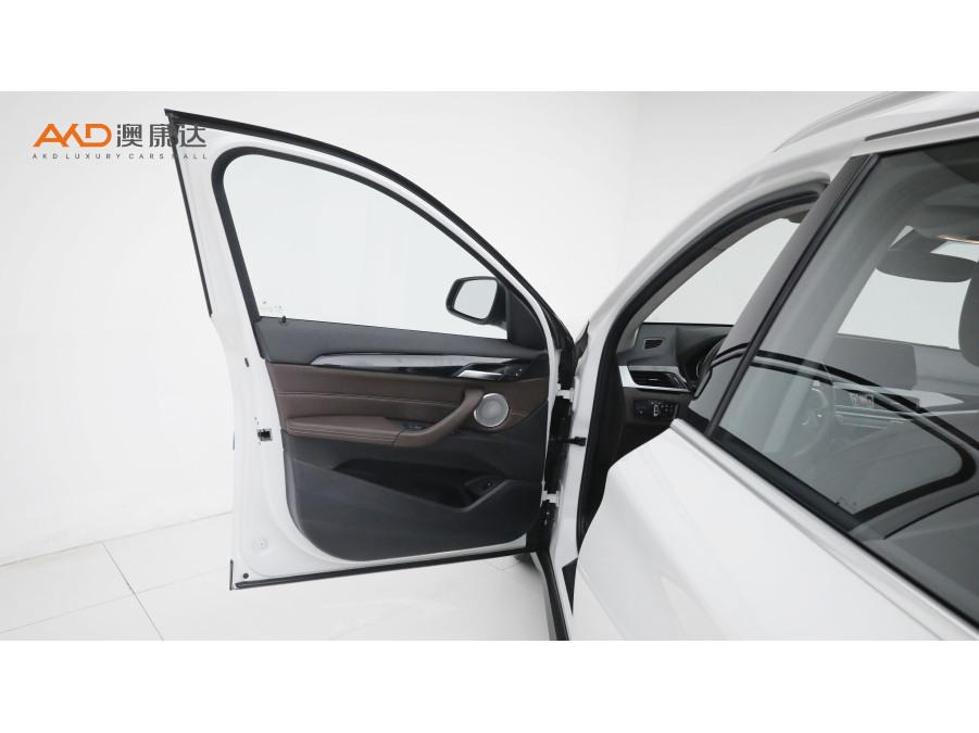 BMW X1 2021 года, обновлённая версия sDrive20Li, комплектация Fashion - фото 9