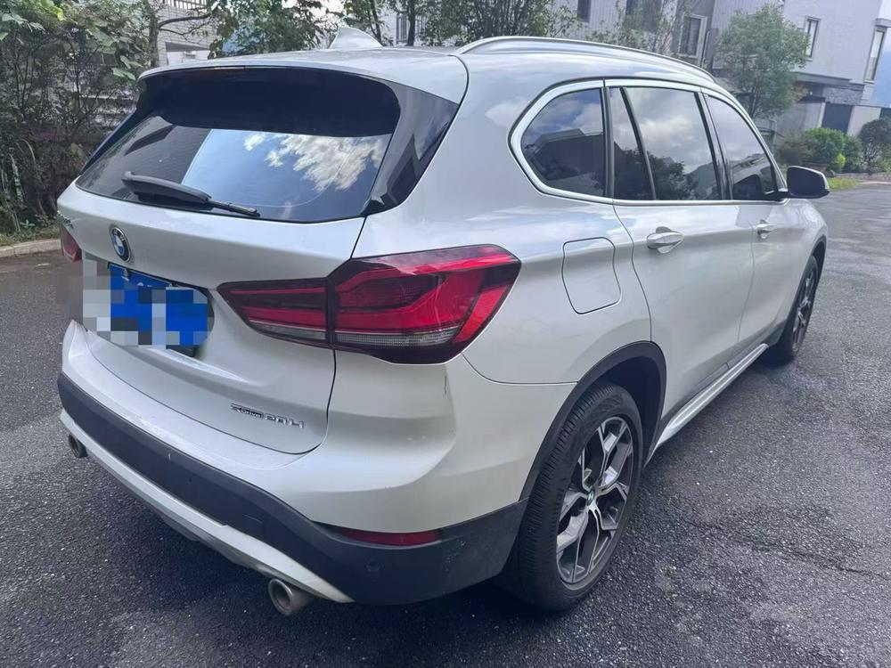 BMW X1 модель 2022 года sDrive20Li модная версия - фото 6
