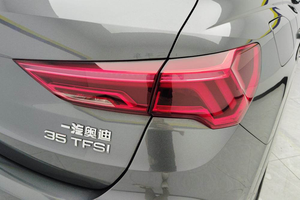 Audi Q3 2022 модельного года 35 TFSI модная спортивная версия - фото 5