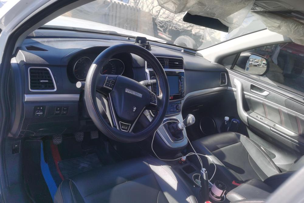 Haval M6 модель 2019 года 1.5T механическая переднеприводная версия Elite Китай VI - фото 13
