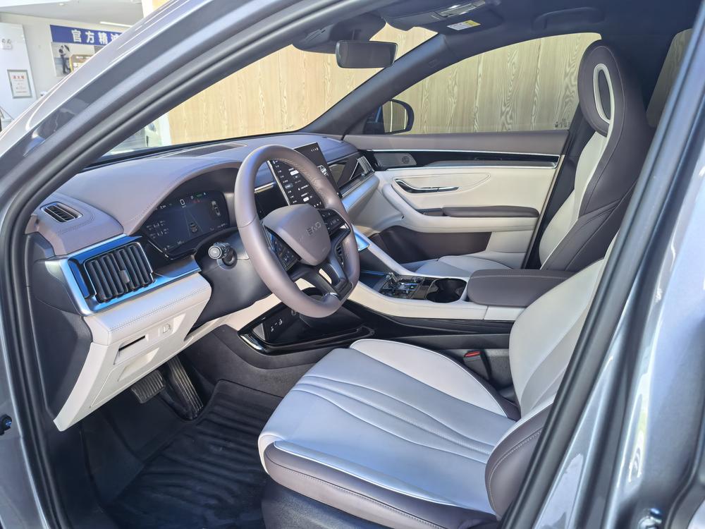 Song PLUS EV 2025 модель 520KM Люкс - фото 13