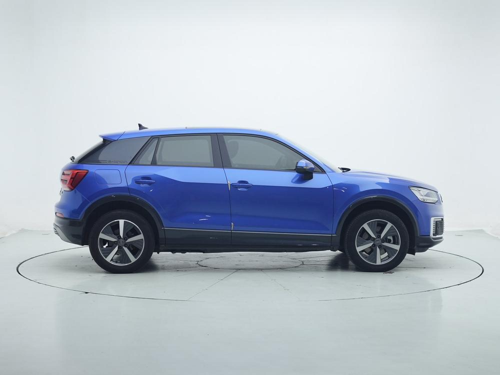 Audi Q2L e-tron 2019 года, полностью электрическая версия Smart Enjoyment - фото 8