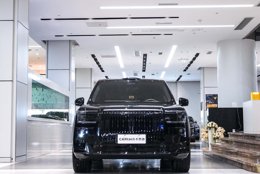 Zeekr 9X 2025 модельного года, версия «Обсидиановый чёрный», 70kWh, шесть мест - фото 2