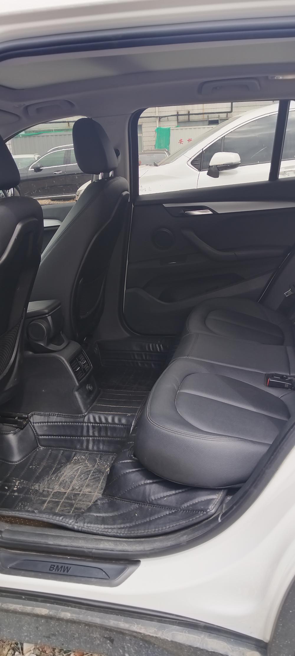 BMW X1 модель 2018 года sDrive18Li стильная комплектация - фото 8
