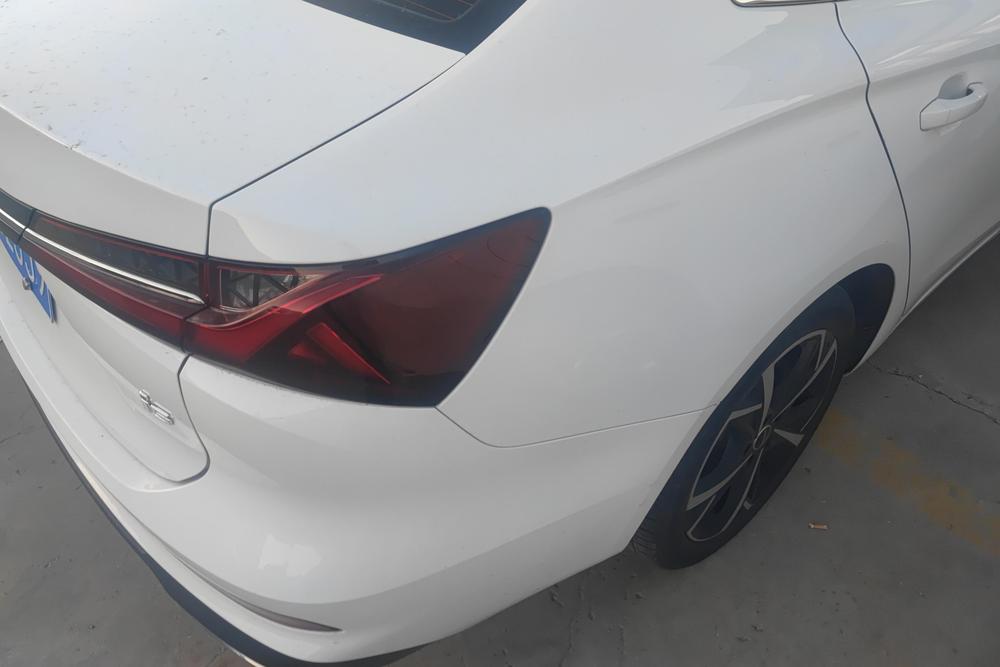 Roewe i5 2023 года 1.5L CVT версия Prestige - фото 8