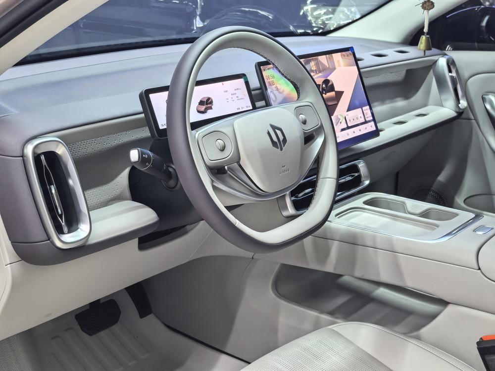 Leapmotor B01, модель 2025 года, версия 430 с комфортным оснащением - фото 15