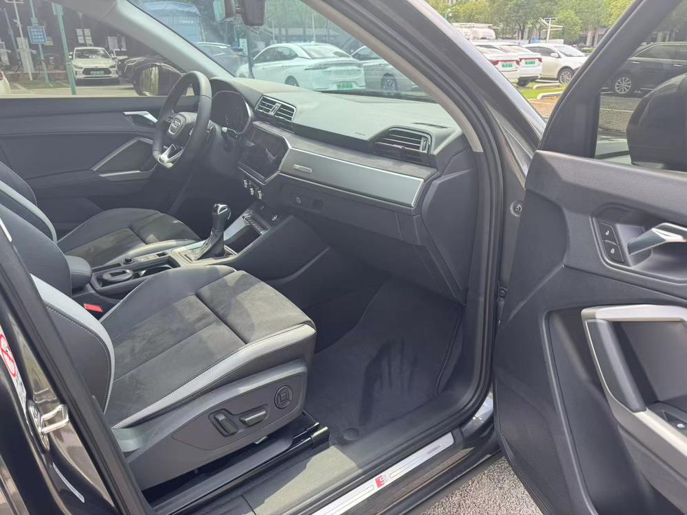 Audi Q3 2022 модельного года 35 TFSI модная спортивная версия - фото 5