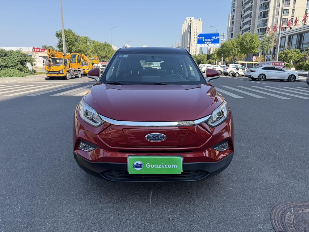 JAC iEVS4 2019, люксовая версия с интеллектуальными функциями - фото 2