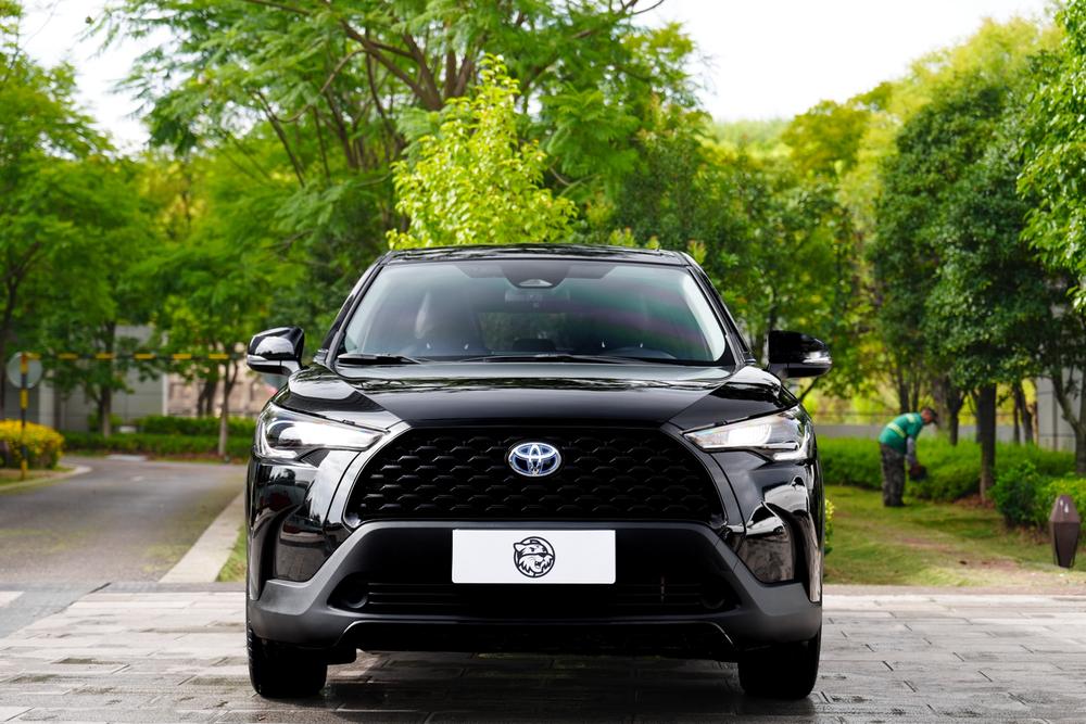 Corolla Cross модель 2023 года 2.0L интеллектуальный электрогибридный двухмоторный, версия Pioneer - фото 2