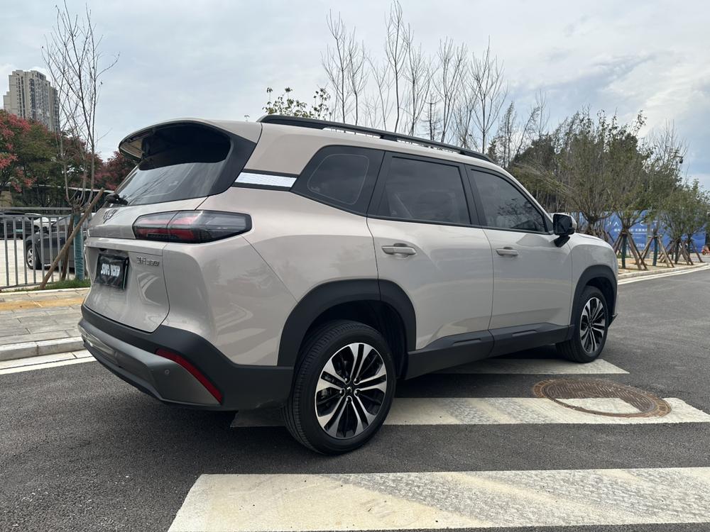 Wuling Xingguang 560 EV 2026 - фото 13