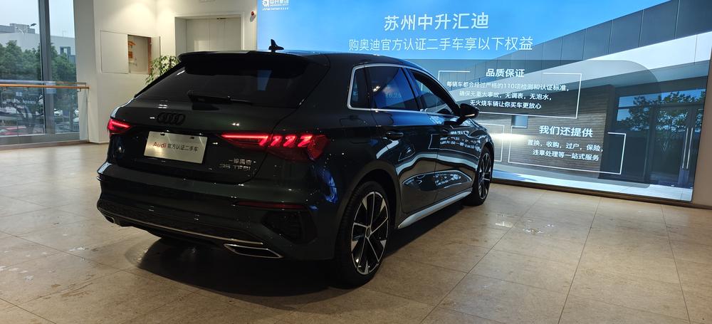 Audi A3 2023 Sportback 35 TFSI, стильная спортивная комплектация - фото 4