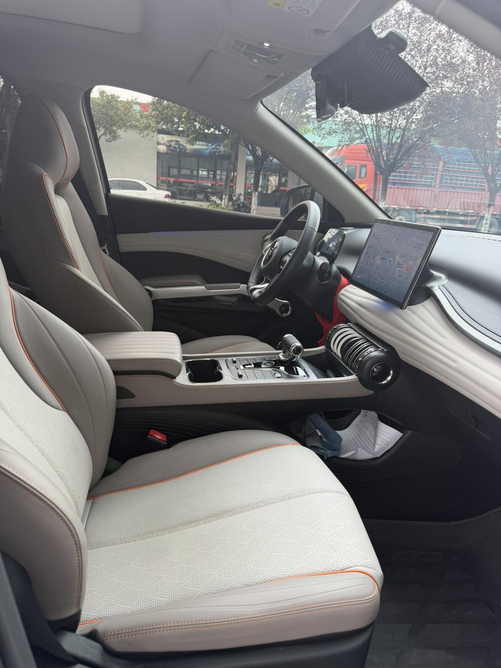 Yuan PLUS 2024 модельного года Glory Edition 430KM комплектация Beyond - фото 9