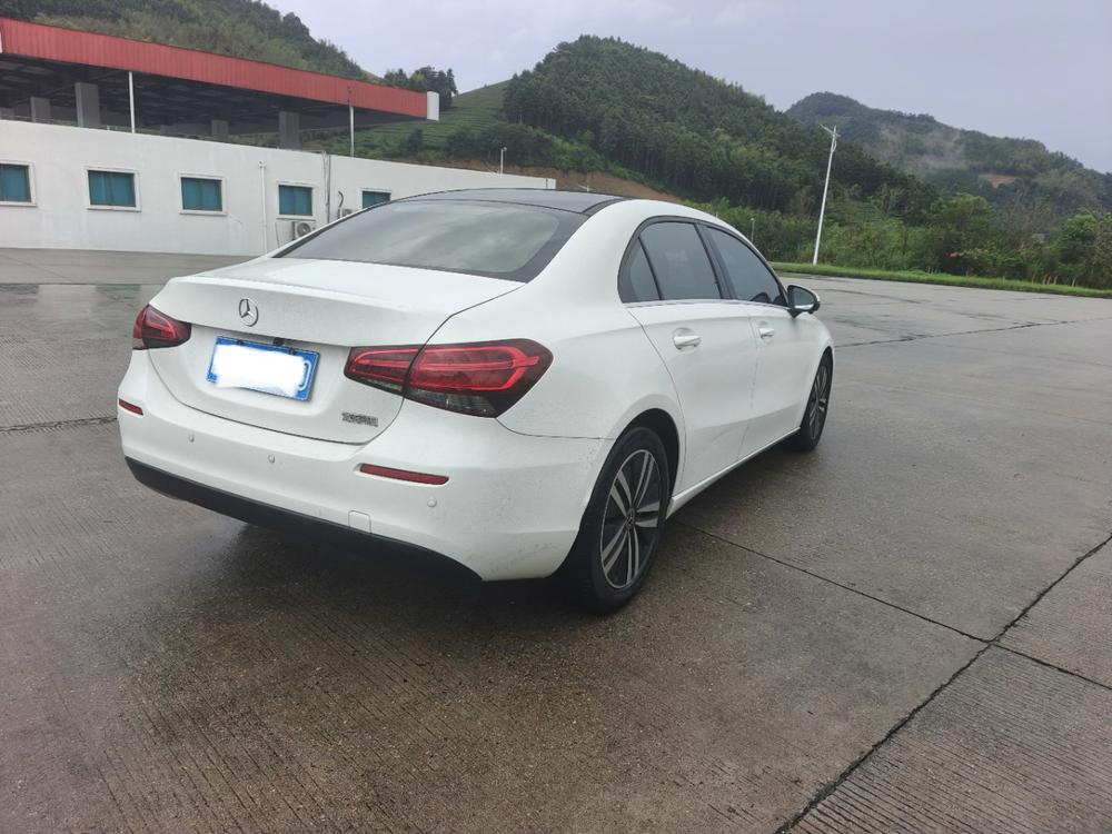 Mercedes-Benz A-Class 2021 модельного года, обновлённая версия A 180 L, спортивный седан - фото 6