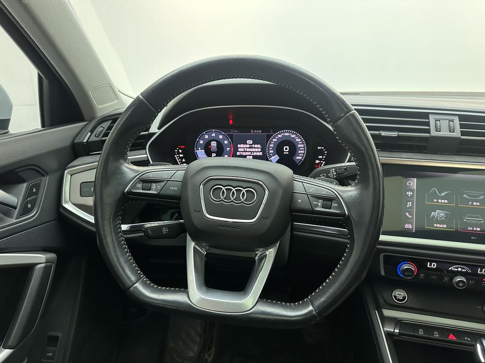 Audi Q3 2021 модель 35 TFSI стильная спортивная версия - фото 16